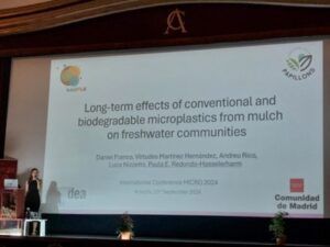 IMDEA Water researchers present their work on microplastics at MICRO2024