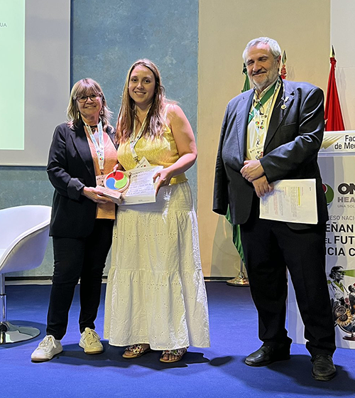 Lorena Martínez, awarded at the One Health Congress